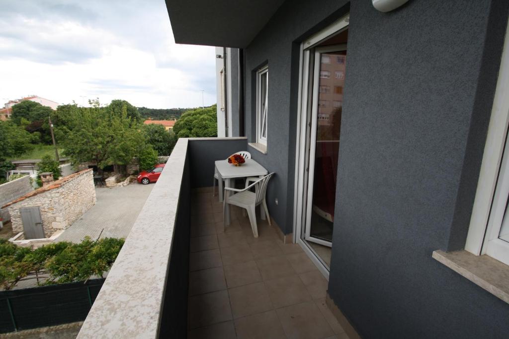 Apartments Tena With Private Parking Pula Kamer foto