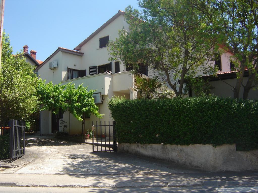 Apartments Tena With Private Parking Pula Buitenkant foto